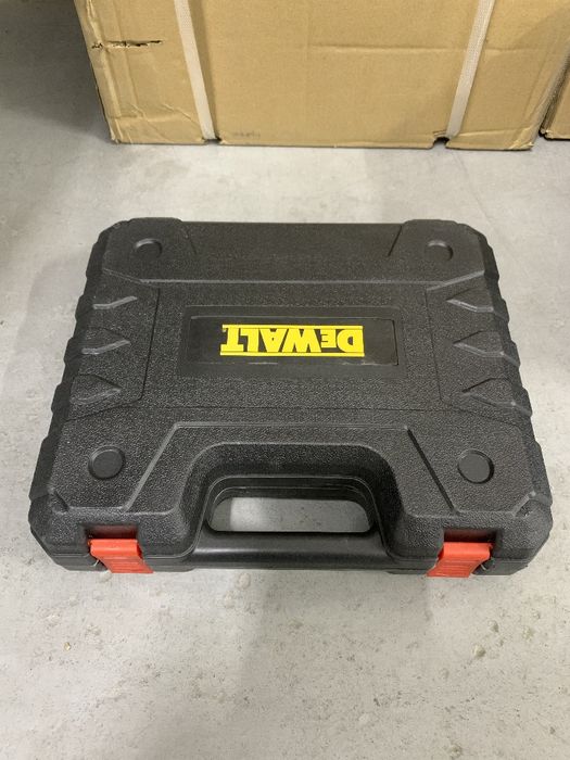 Шуруповёрт Makita Bosch DeWalt