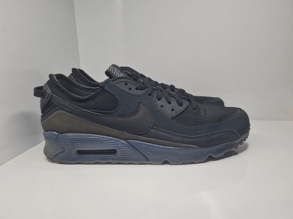 Кецове Nike Air Max Terrascape 90

Чисто нови с кутия.

Размер 49.5 ст