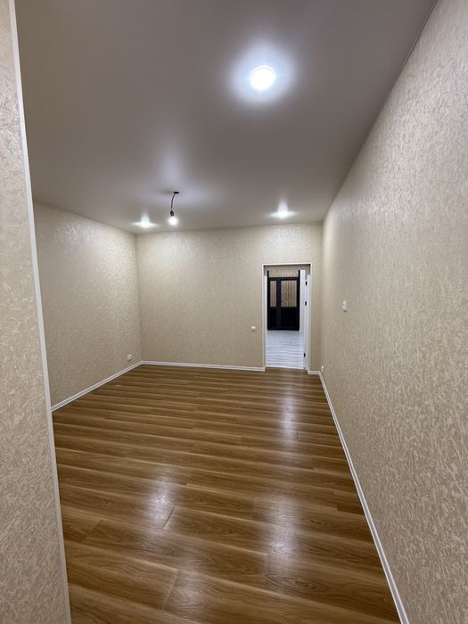 Сергели дом продается 1 сотка, 2 комнаты