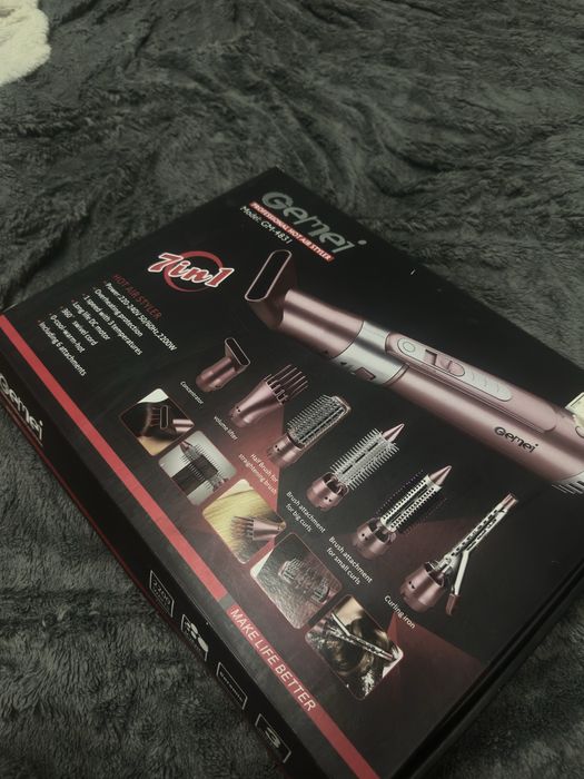 Продам фен-стайлер Gemei 7 в 1 (модель GM-4821)