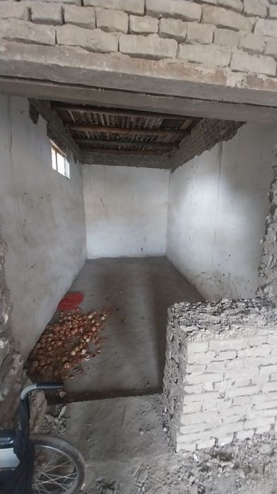 Ховли уй 2 беш болада.Заказерно.