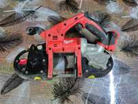 Fierastrau cu banda MILWAUKEE M 18 BS