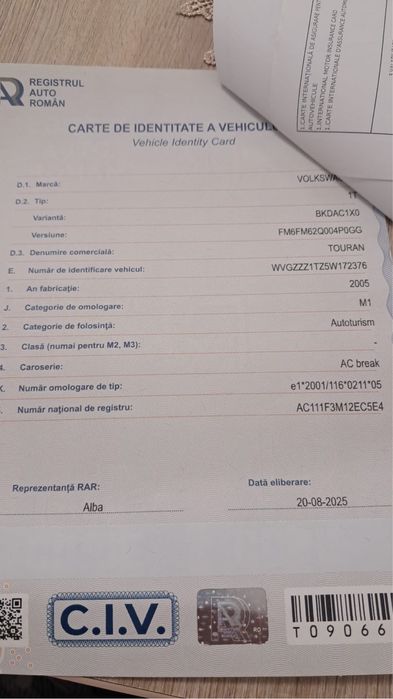 VW TOURAN ,fara rugina,usor negociabil,recent inmatriculata