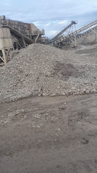 Mărgăritar nisip pământ etc.