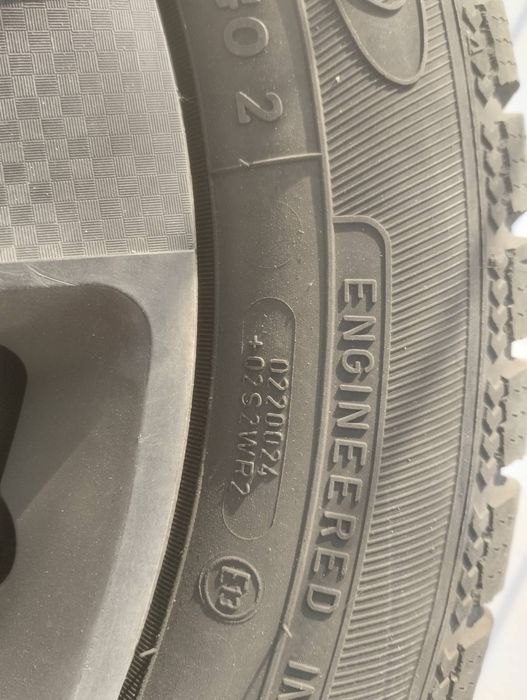Зимни гуми 205/55 R16,със стоманени джанти