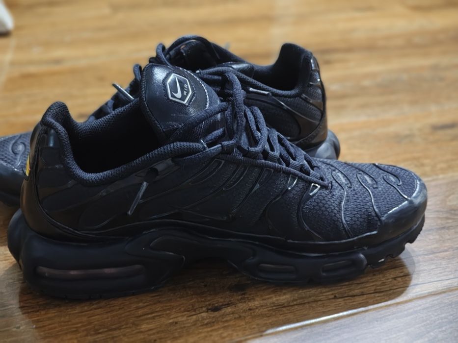Nike tn negru , vin cu cutia originala ,mărimea 42,5