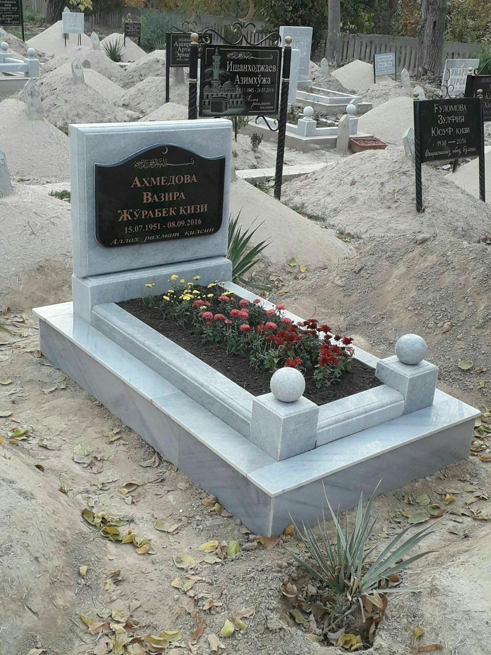 Granit va marmardan qabrtoshlar. Памятники надгробные, недорого