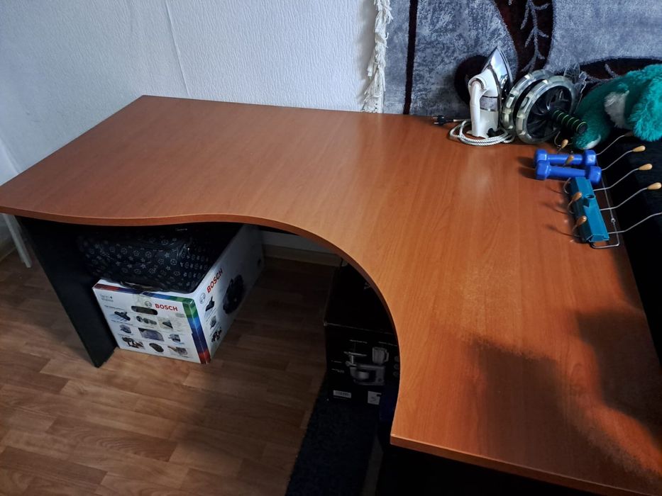 Продам офисный стол