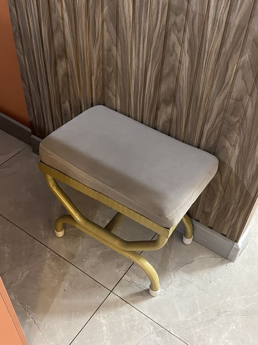 Распродаем салонную мебель