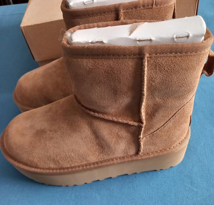 Ugg ,noi,mai multe marimi.