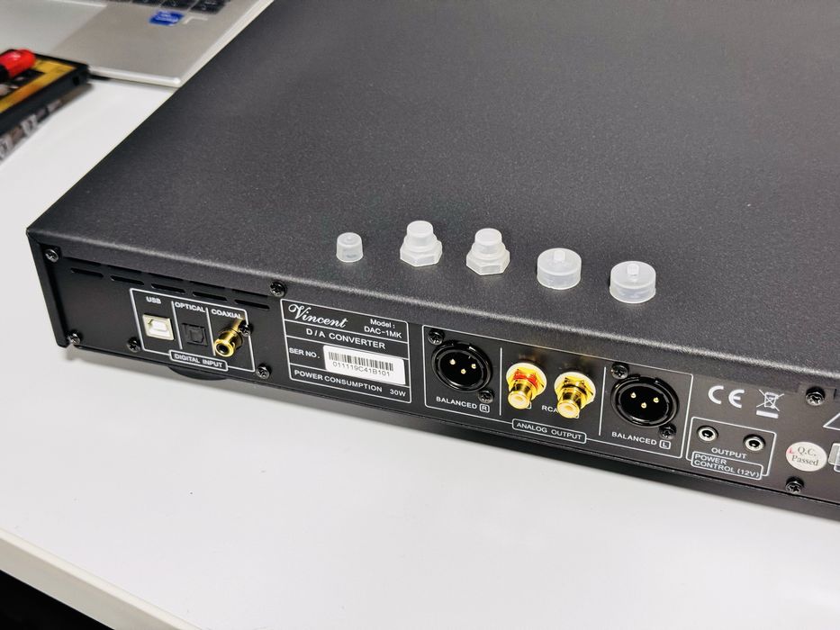 DAC-convertor digital/analogic -NOU- VINCENT DAC-1MK,balanced,optical