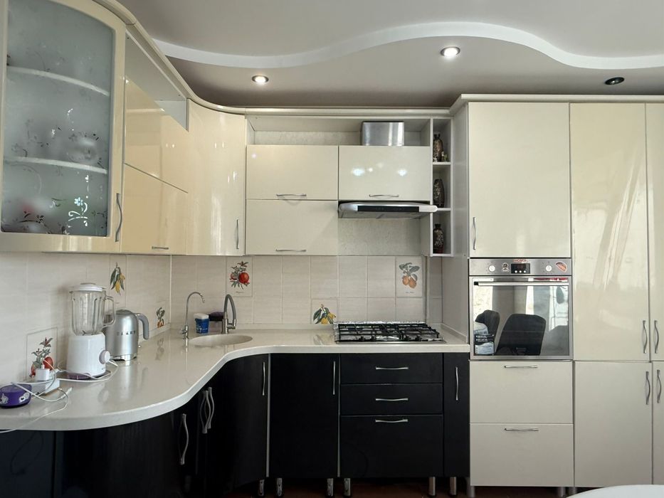 Продам кухонный гарнитура