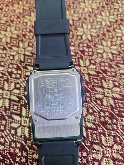 Продава се часовник Casio DBC-32