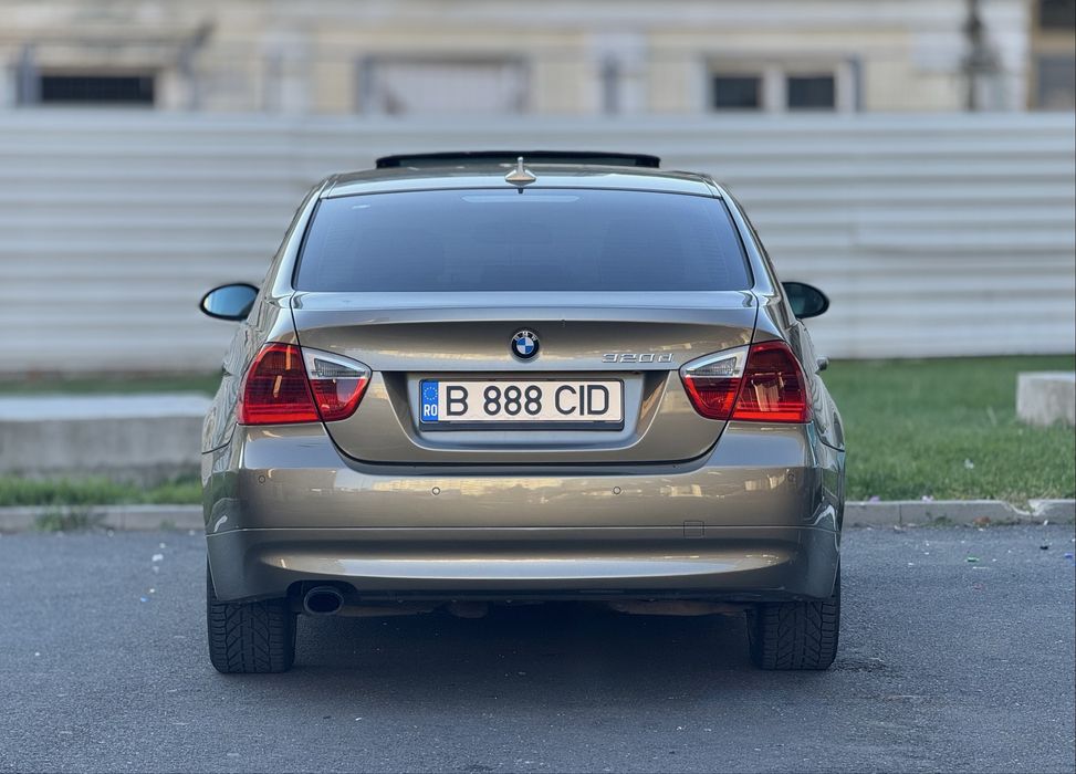 BMW e90 -320d- Automata// Navi,Xenon,Trapa,Memorii,Senzori, Piele Crem