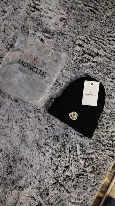 Căciulă Moncler Black