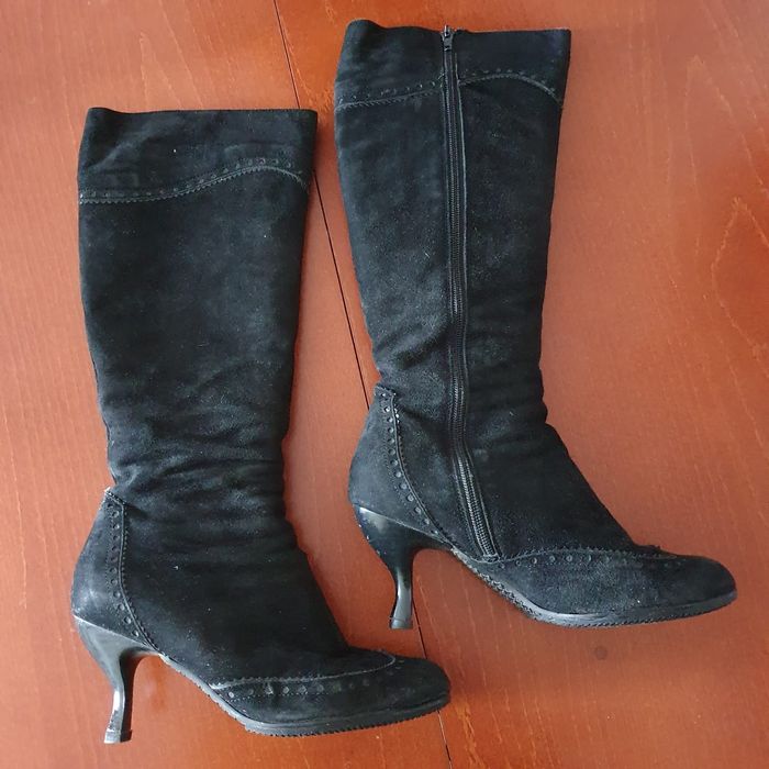 Зимние замшевые сапоги