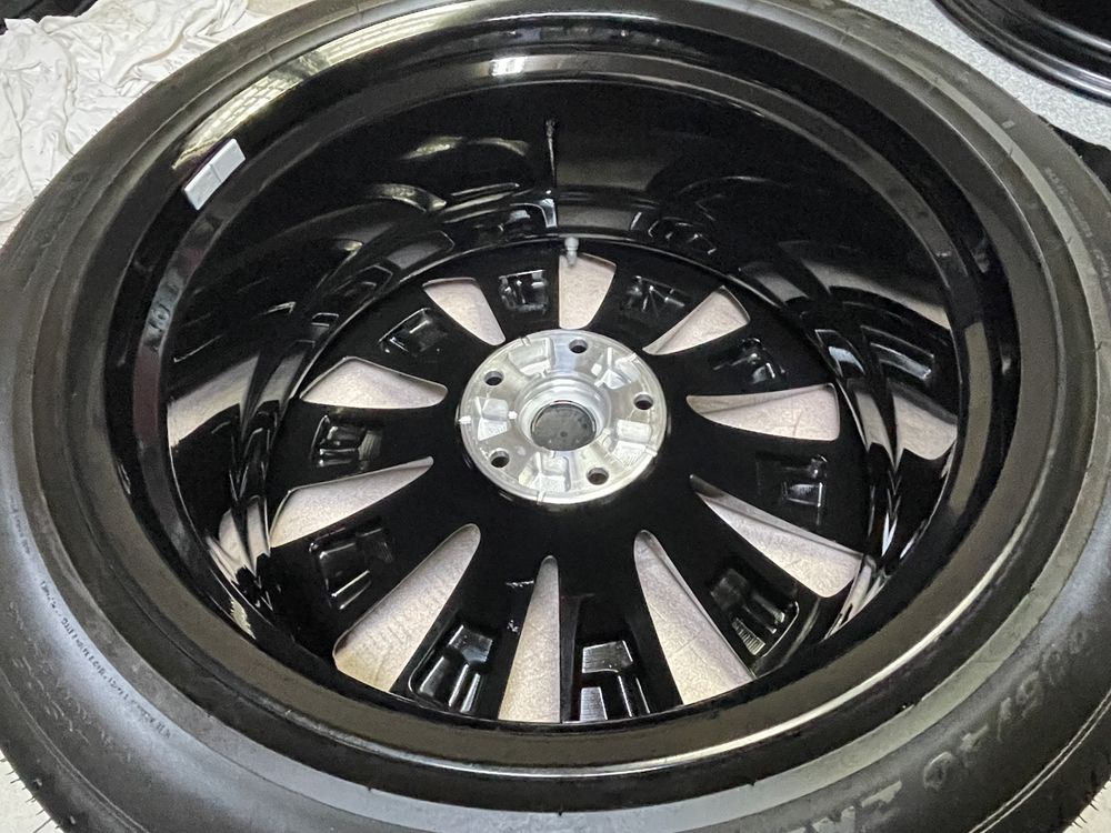 Jante Originale Bentley Bentayga 22 cu anv.IARNA sau Vara