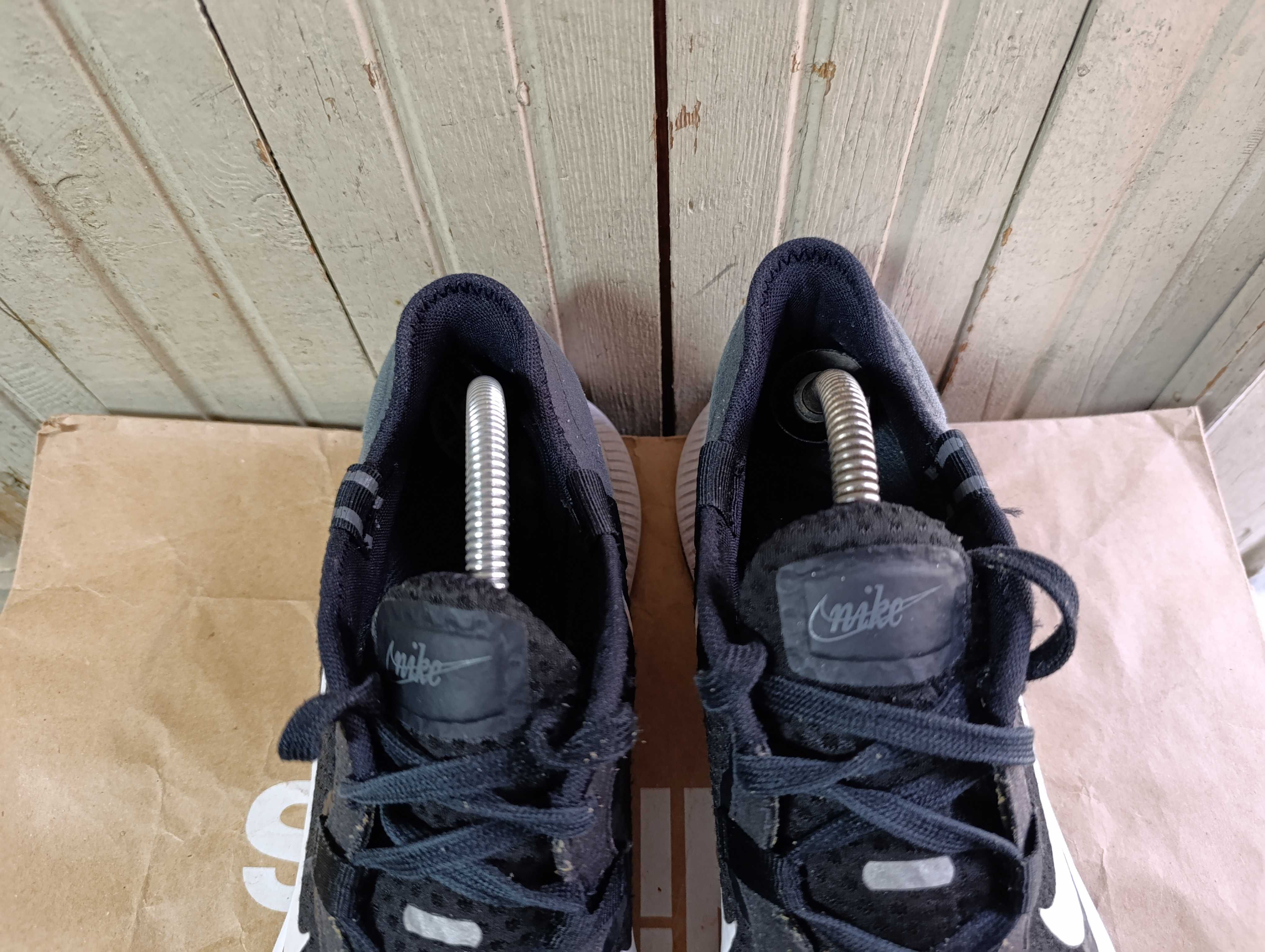 ''Nike Reposto''оригинални маратонки 44 номер