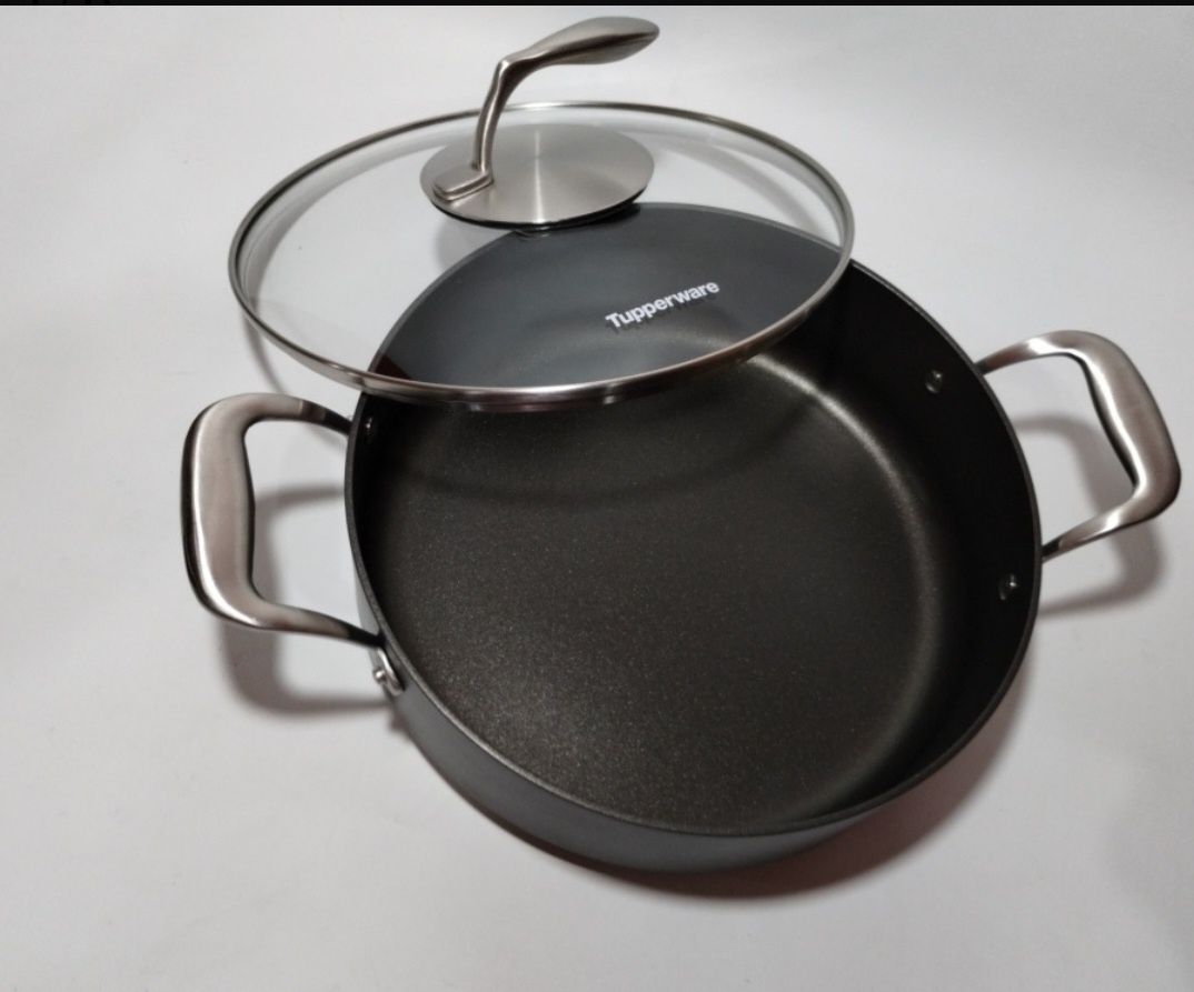 Продам Сотейник 4,1 л  от Tupperware