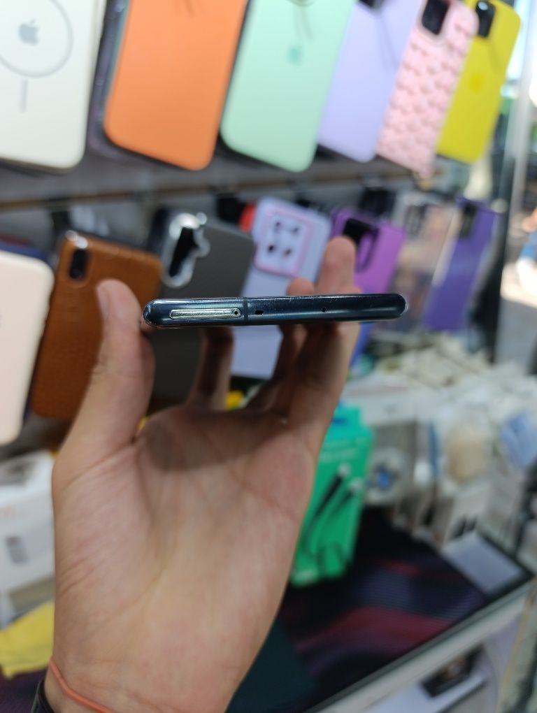Samsung Note 10+ 12/512 ideal