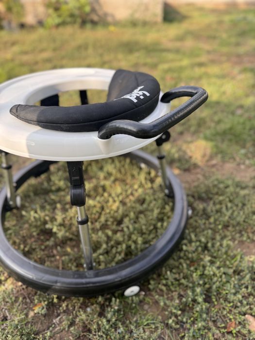 Проходилка и Уокър