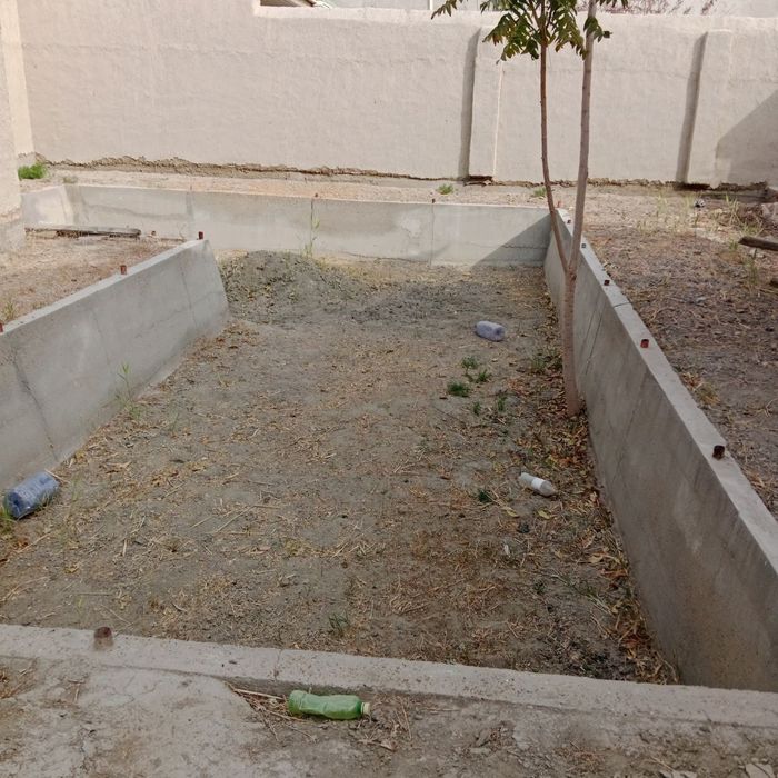 Ромитан сентрда курилиши тугалланмаган участка сотилади 4.6 сотих. Тел