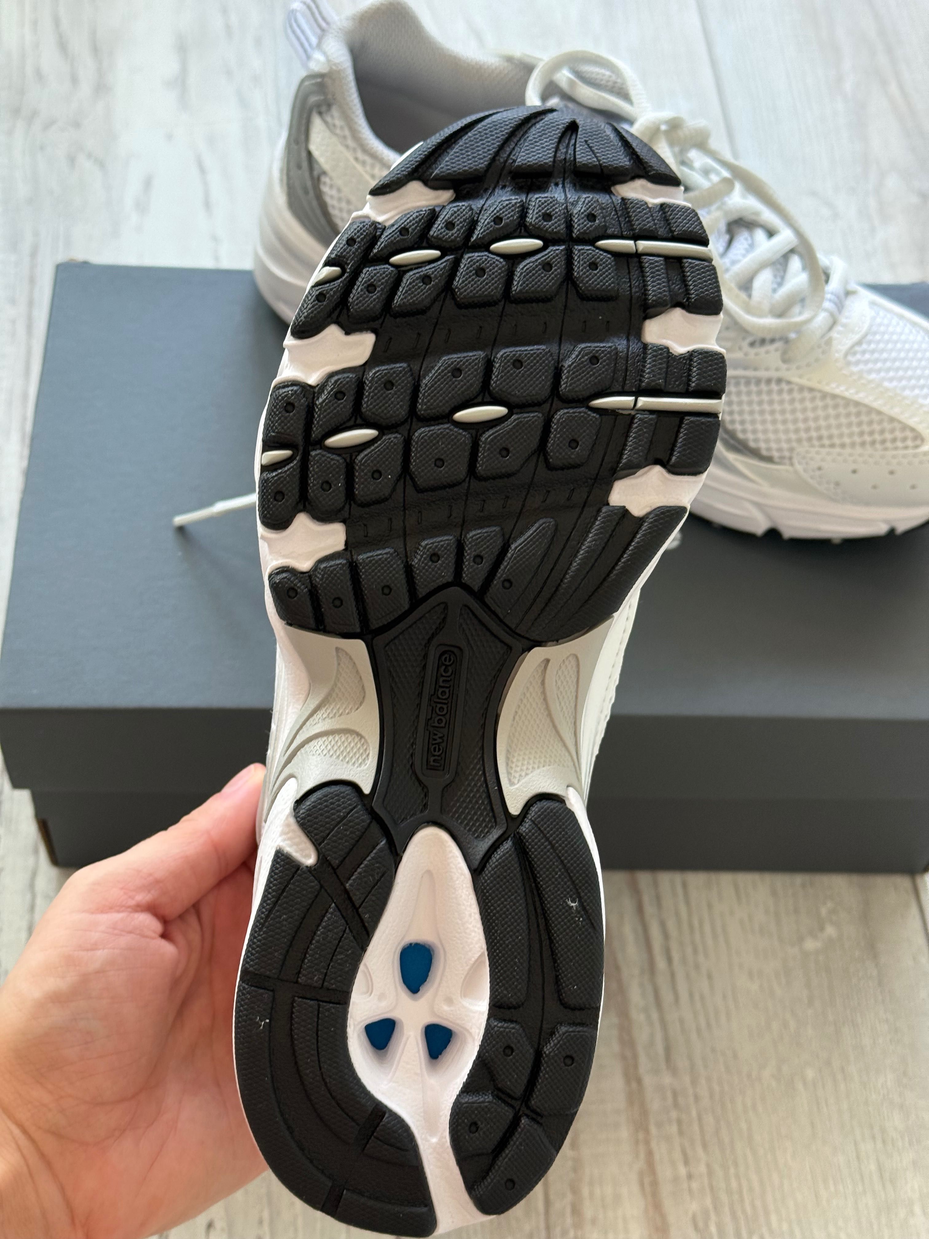 Маратонки New Balance