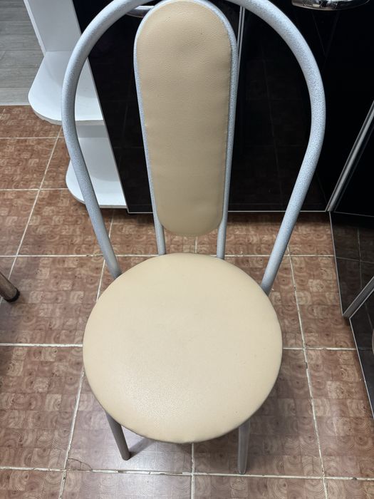 Продам 6 стульев в отличном состоянии