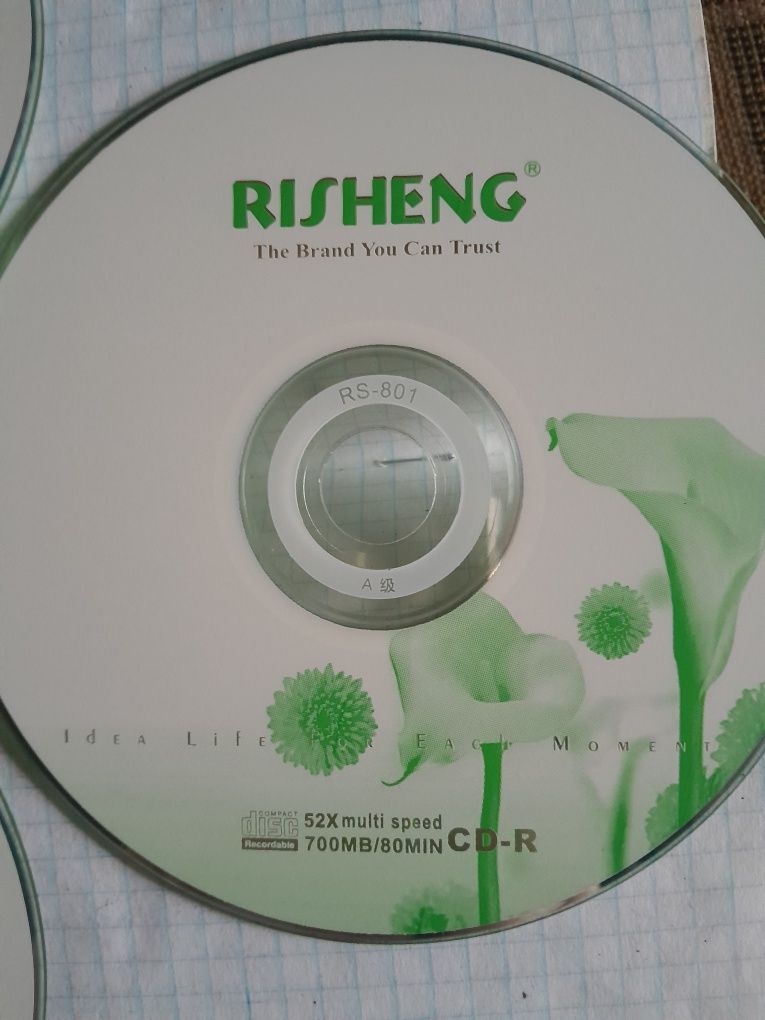 Болванки диски диск CD R cd r CD=R 700 MB 3 штуки чистые незаписанные