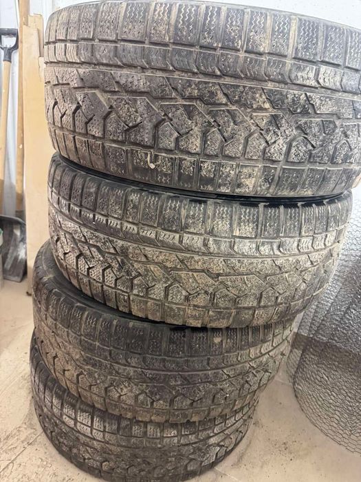 Джанти със зимни гуми 275/45/20