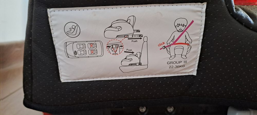 CHIPOLINO Седалка за кола  ISOFIX 
• Седалката за а