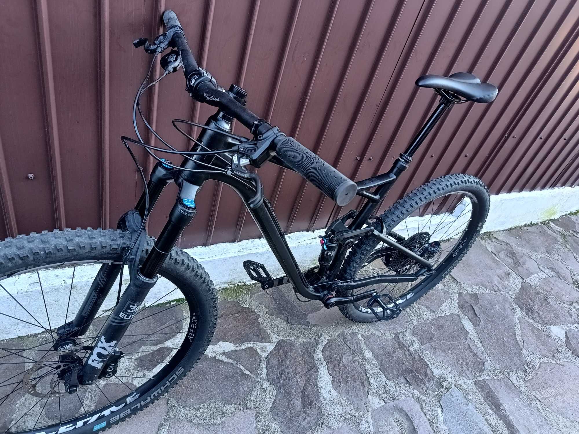 Bicicleta full suspension Radon Skeen 29