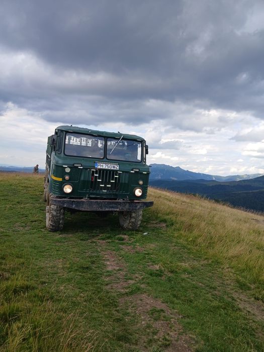 Vând 2 gaz 66 4x4 armata