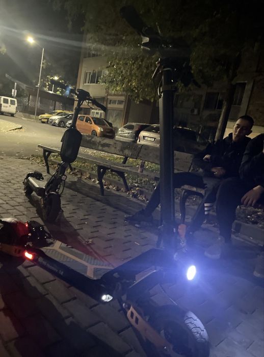 Продавам тротинедта c2max