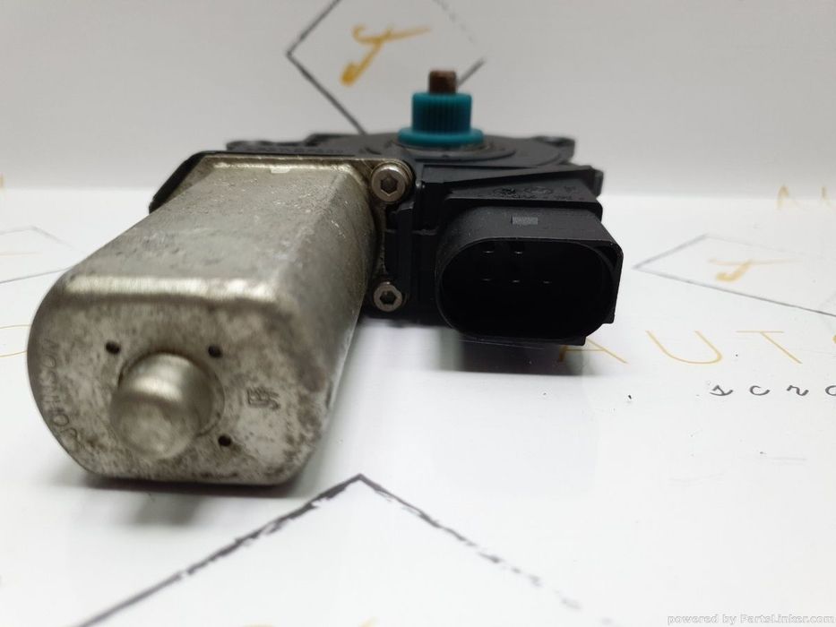 Motoras macara geam dreapta spate BMW 3 V (E90) [ 2004 - 2012 ] 320 i (N46 B20..) 110KW|150HP OEM 1060079