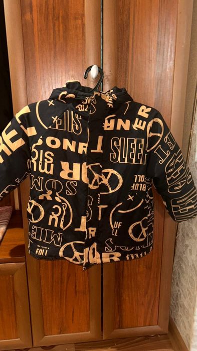 Продам куртку осеннюю