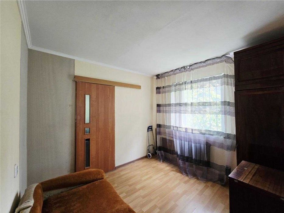 **Продам 2х-студию во 2 мкр р-н Омскпласта