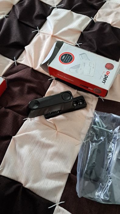 Zavor aplicat pentru usa/geam termopan