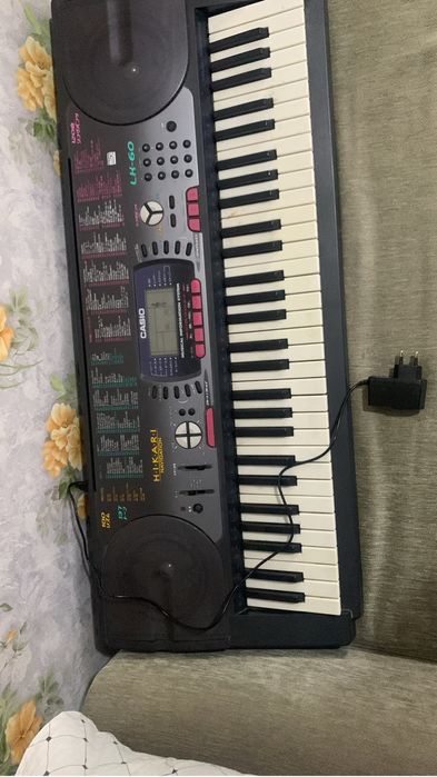 Прродам. Синтизатор харошим состяния