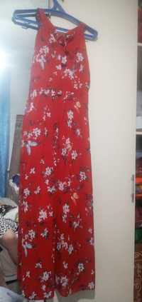 Платья красивый красный цветочный летний 42-44 размер