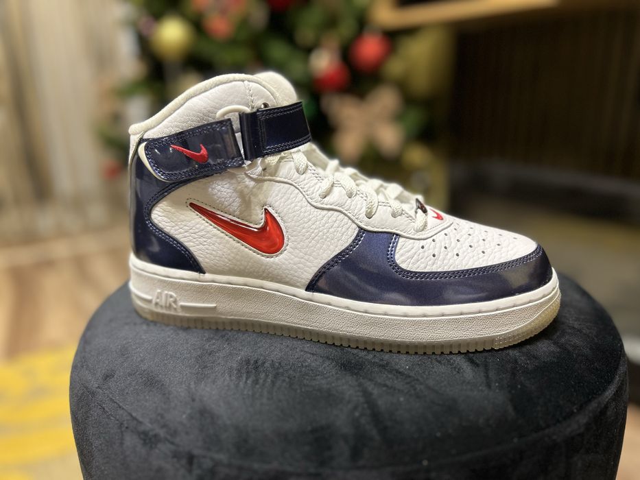 Air Force 1 Mid Qs