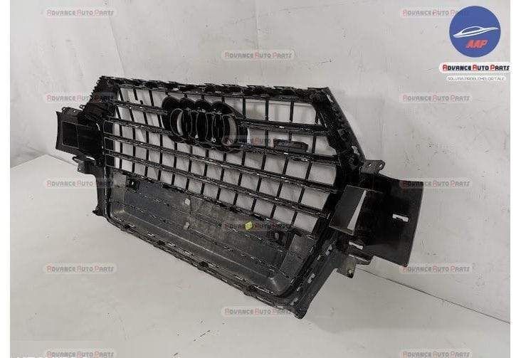 Suport Grila Centrala Radiator originala cu senzori Audi  Q7  4M [2015