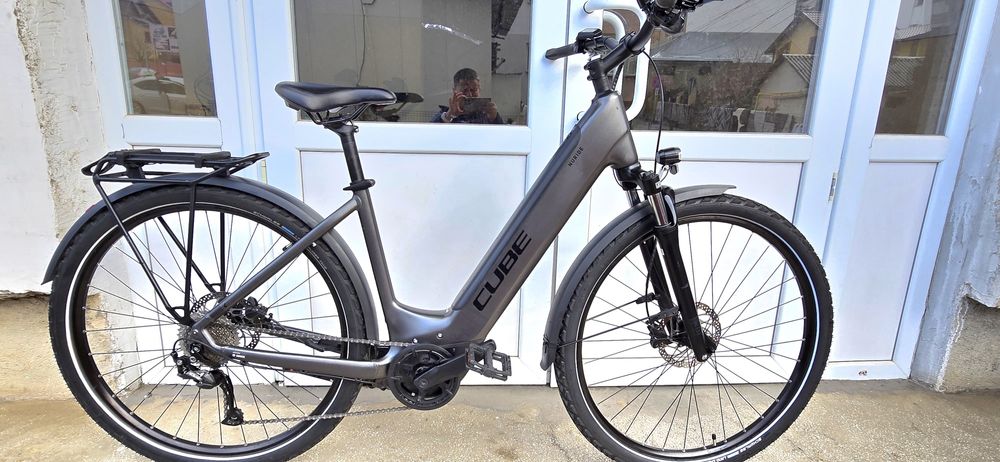 Bicicleta electrica Cube