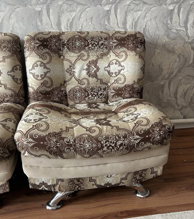 Диван с креслой…