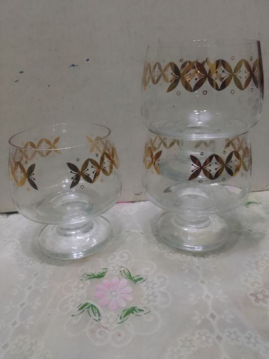 Продам фужеры под шампанское или вино. Стекло Чешское. Очень тонкое.