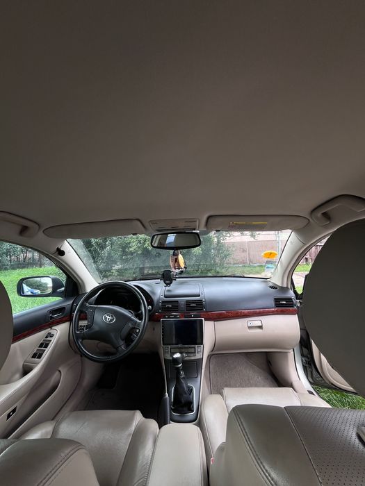 Toyota Avensis 2.2 D-CAT Business Edition