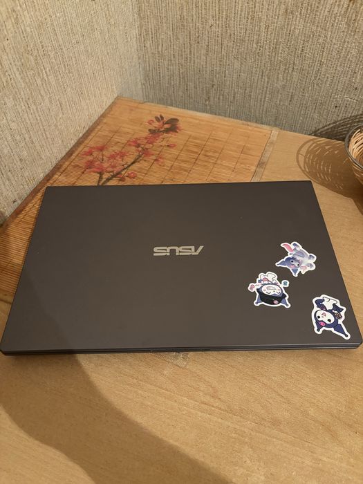 Asus vivobook 15