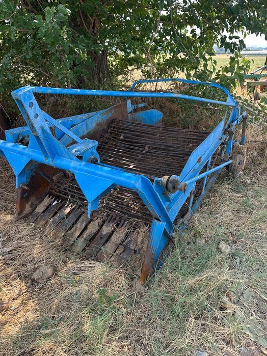 Двуредов а картофовадачка