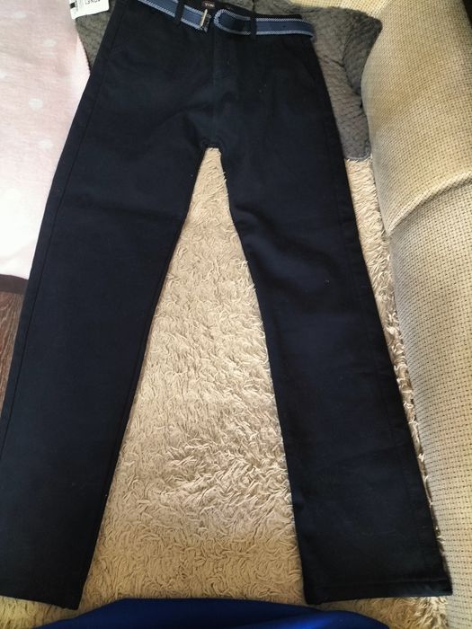 Продам брюки утеплённые новые 15-16 лет