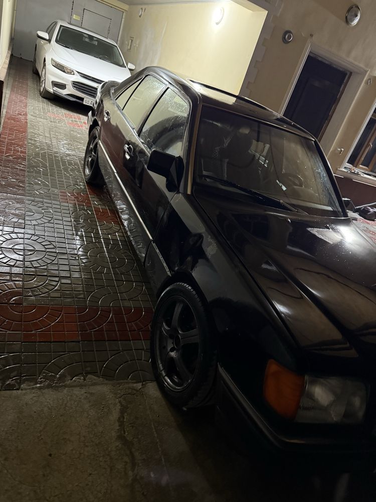Mercedes 124 3.2